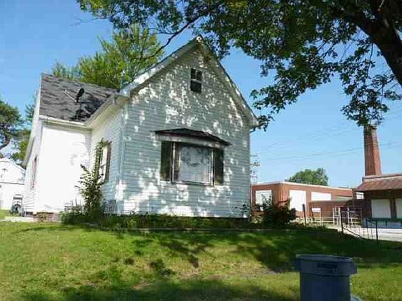 2nd image of 428 N 10th St