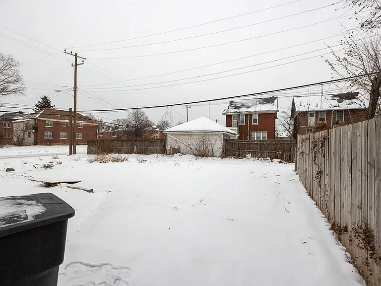 3209 & 3211 Pasadena, Detroit, MI, 48238 — Photo 28