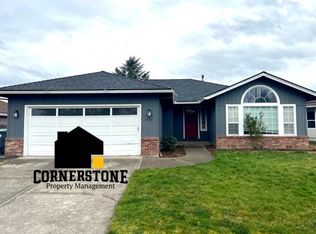 1715 Dove Ln, Medford, OR 97501