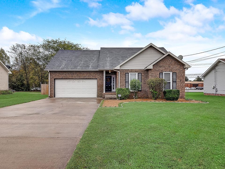 1st image of 216 Moncrest Dr