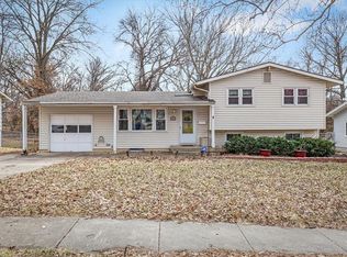 4207 NE 50th St, Kansas City, MO 64119