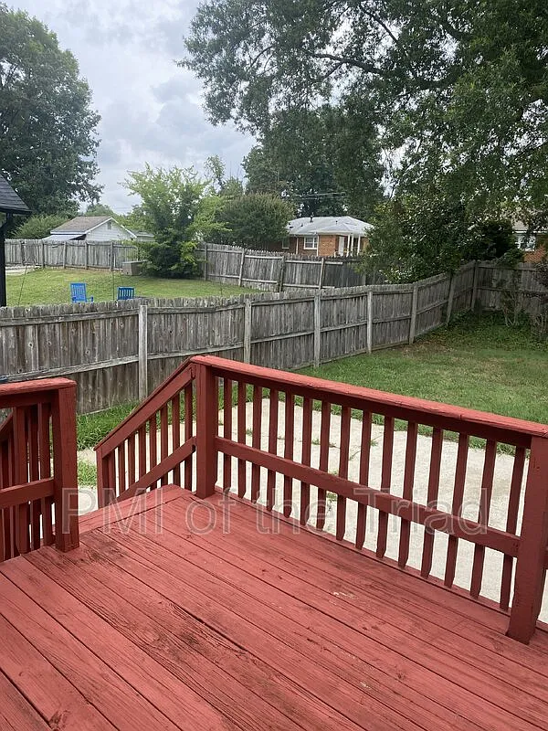 3 bed, 2.0 bath, 1151 sqft, $1,570 — Photo 4