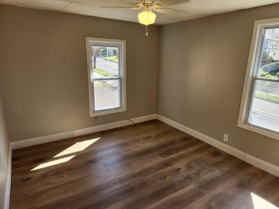 4th image of 135 Pennsylvania Ave Floor 2