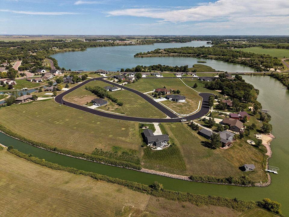 1st image of Canal Cir