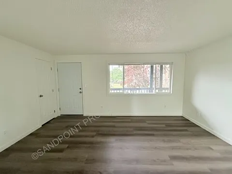 1315 Hickory St #9 — Photo 7
