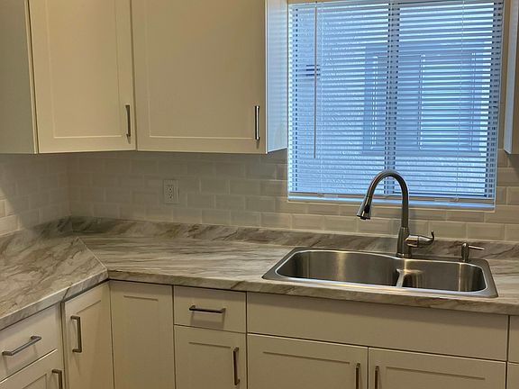 4th image of 5711 Gallatin Ln #5711