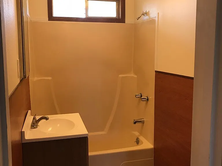 5648 Avalon St — Photo 15