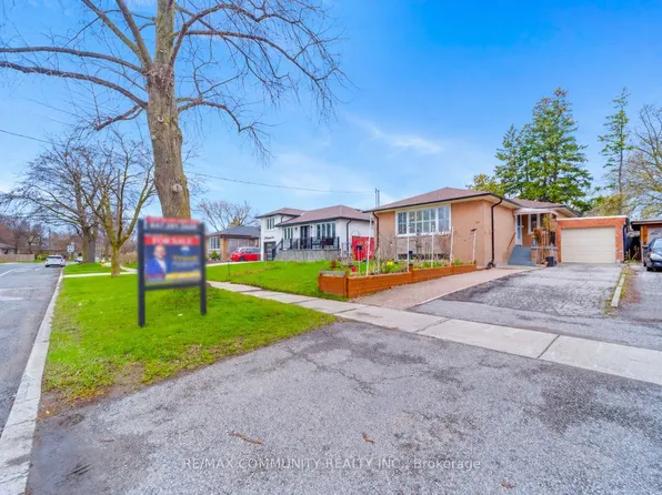 118 Brimorton Dr, Toronto, ON M1P 4A1
