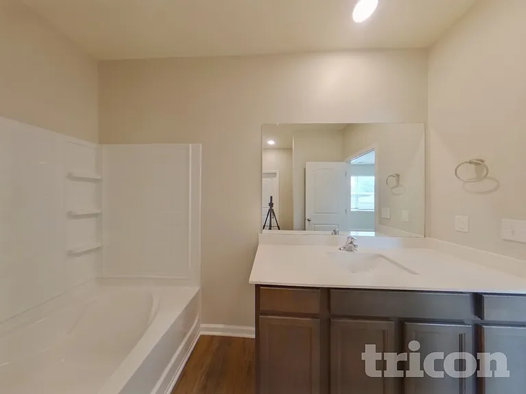 2818 Buzz St — Photo 8