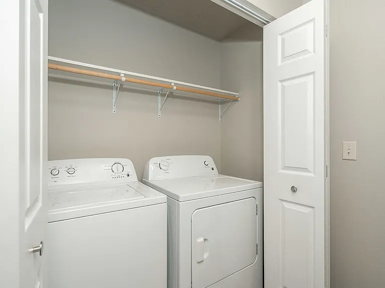 Beal Townhomes — Photo 10