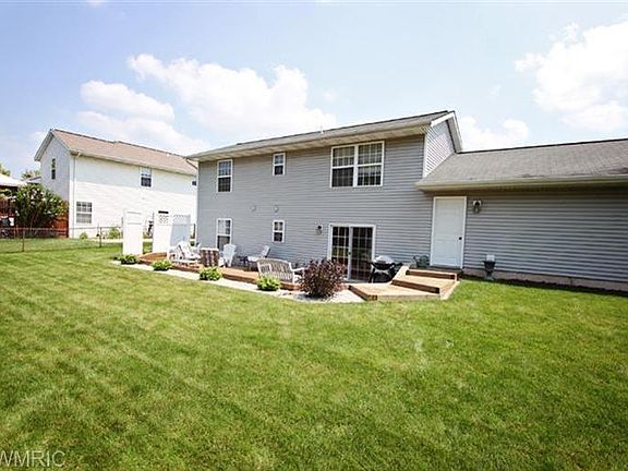 4th image of 1627 Cedar Creek Dr