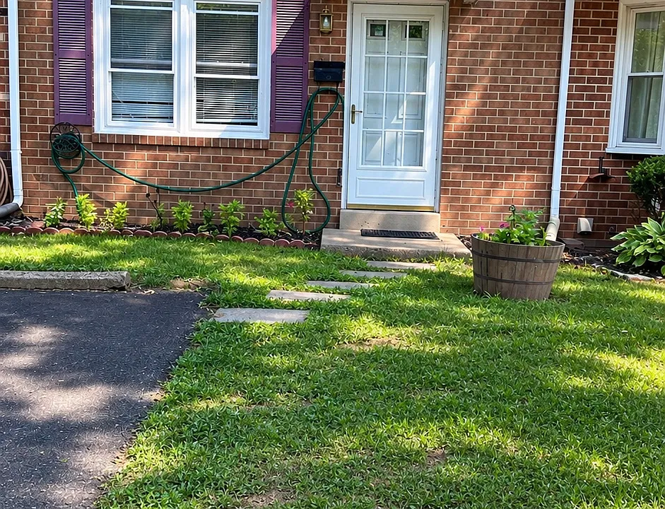 539 Newbury Ct