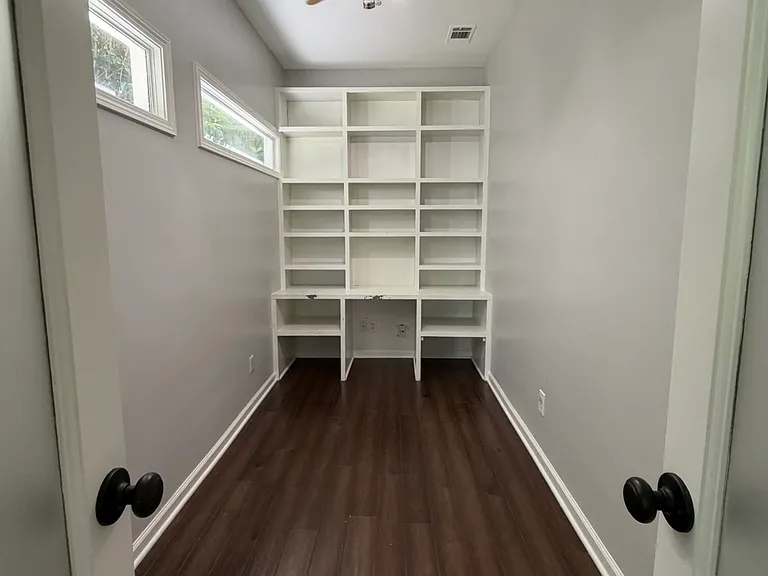950 Lancaster Walk — Photo 18