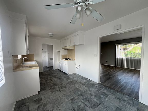 5th image of 2302 S Gaffey St APT 3