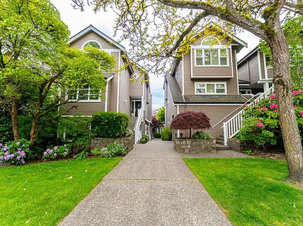 219 E 8th St #5, North Vancouver, BC V7L 1Y9