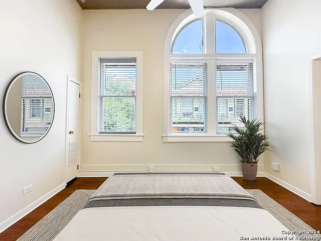 245 Losoya St #B — Photo 7