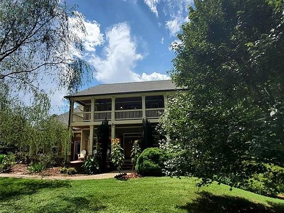 2nd image of 1141 Addington Ln