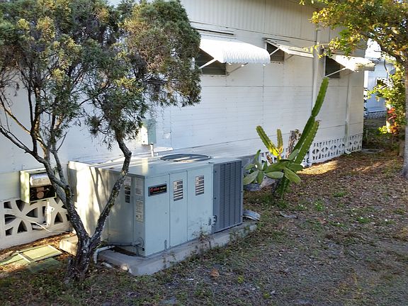 4th image of 5026 Pebble Beach Ave
