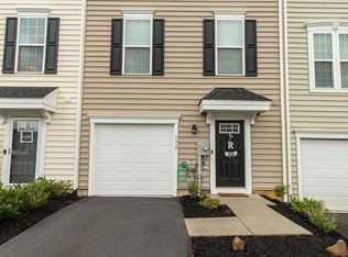 132 Quebec Ct, Falling Waters, WV 25419