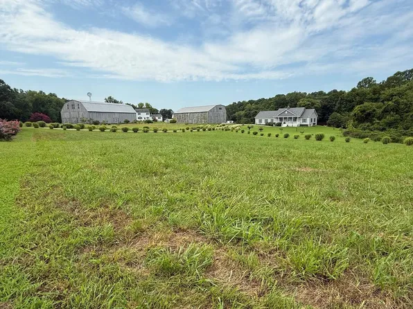 6265 Parkers Wharf Rd, Saint Leonard, MD 20685