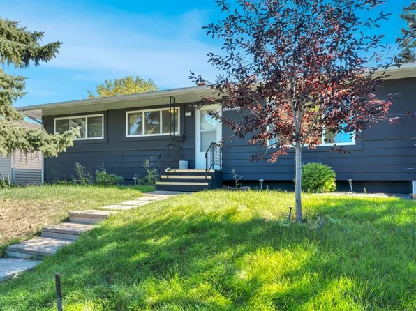 70 W Fairview Cres SE, Calgary, AB T2H 0Z6