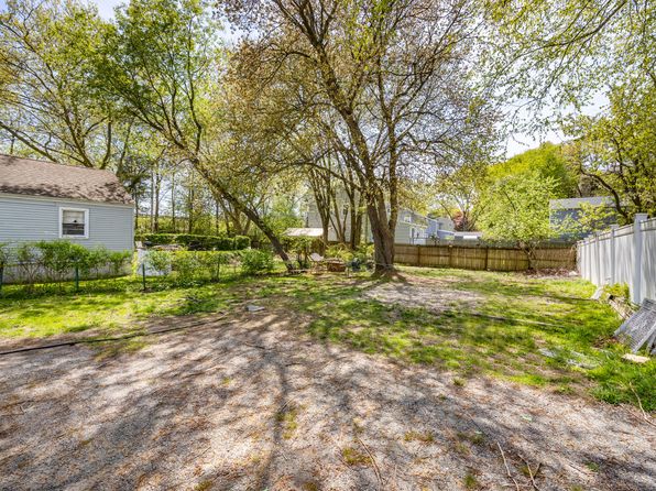 69 Sunnyridge Ave, Fairfield, CT 06824