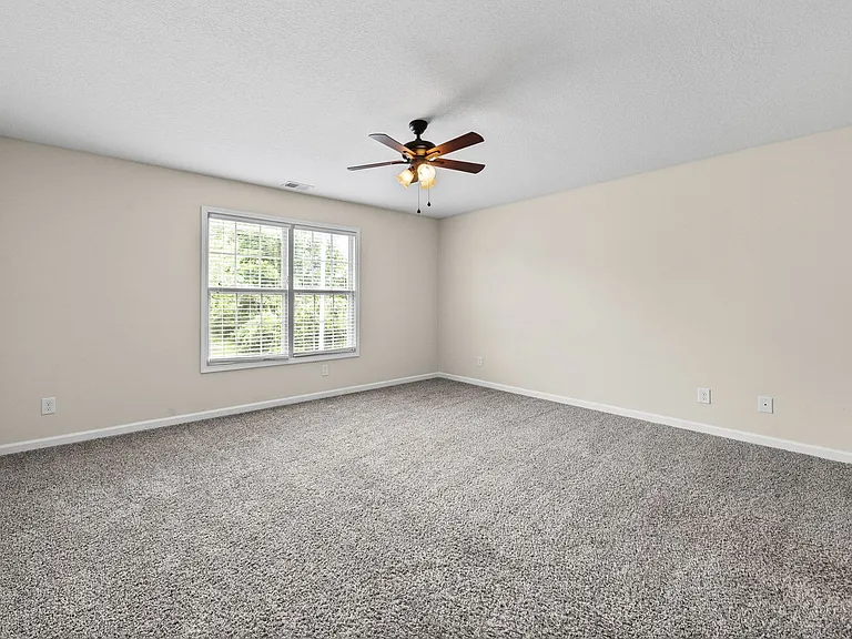 754 Robb Ave — Photo 12