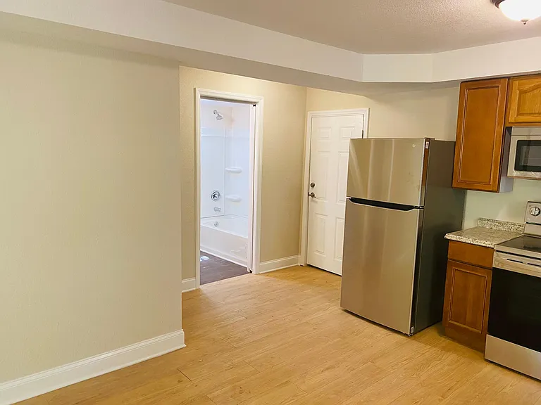 10 Unaka Ave #C — Photo 5