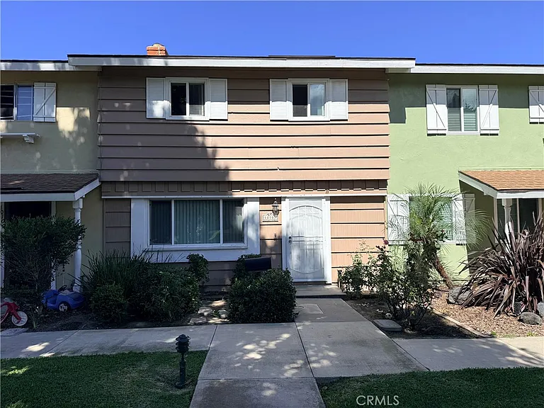 10107 Holburn Dr — Photo 1