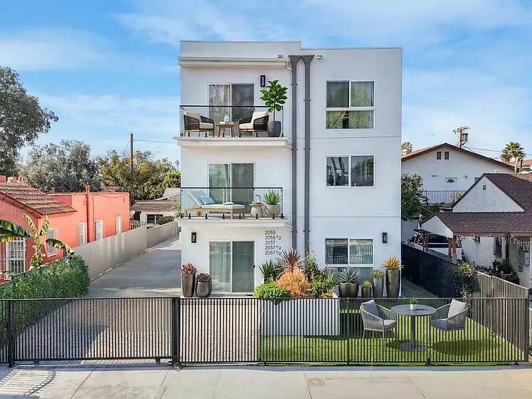 2057 2/4 S Garth Ave — Photo 1
