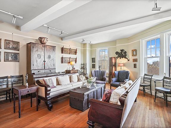 3rd image of 47 Plaza St W APT 8A
