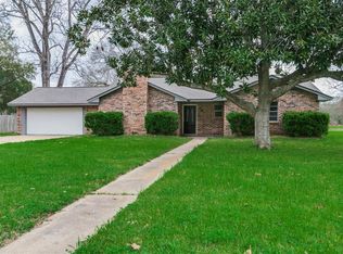 1926 16th St, Hempstead, TX 77445