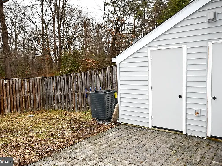 3705 Kempsford Field Pl — Photo 10