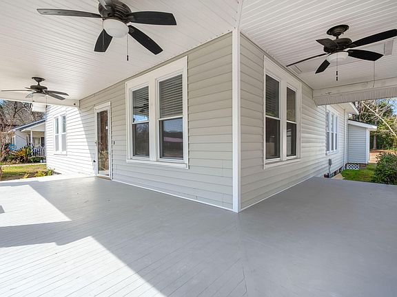 4th image of 202 Quaker St