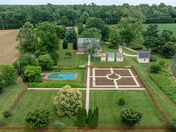 2459 Dunbrooke Rd, Tappahannock, VA 22560