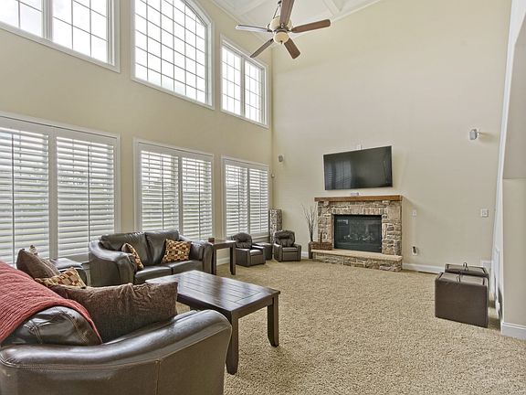 4th image of 2005 Autumn Blossom Ln