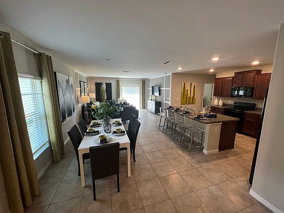 5th image of 10237 Bright Crystal Ave