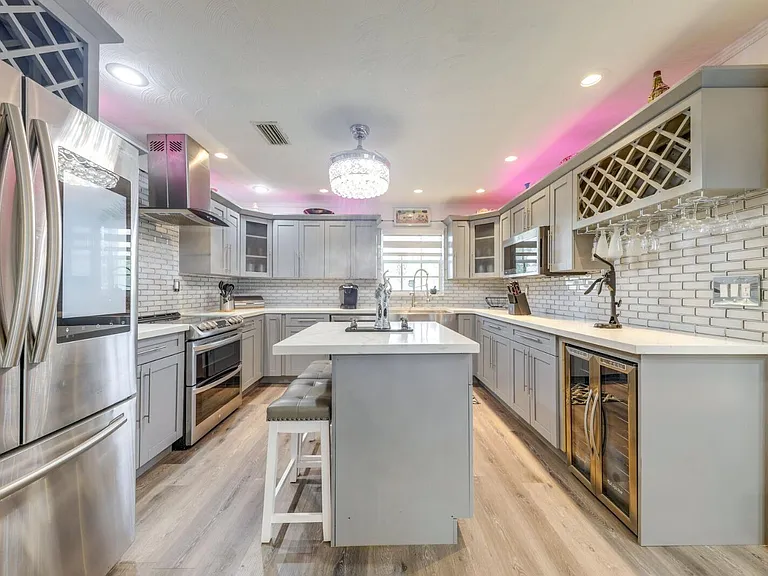3609 SW 58th Ave — Photo 32