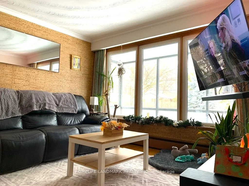 3 bed, $2,660 — Photo 2