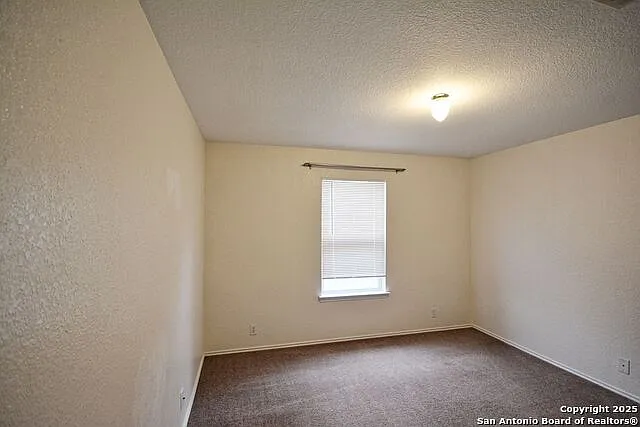 419 Aaron Ln — Photo 6