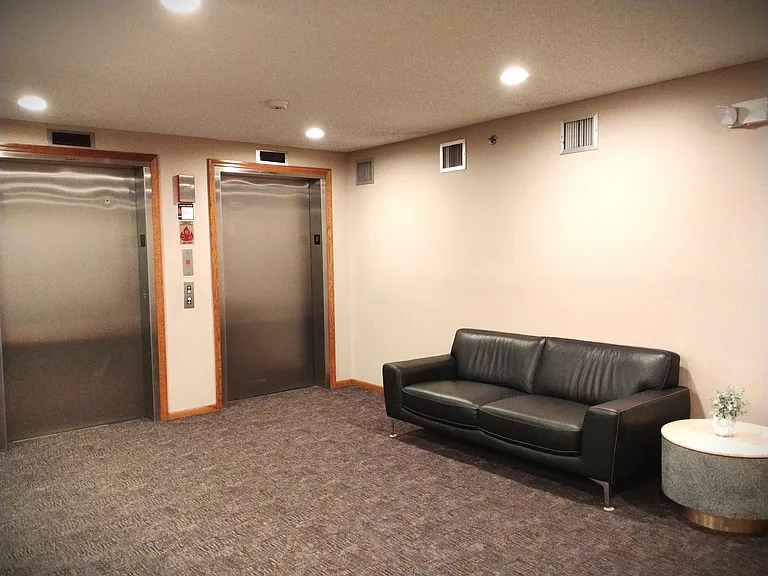 Oak Pointe Apartments — Photo 70