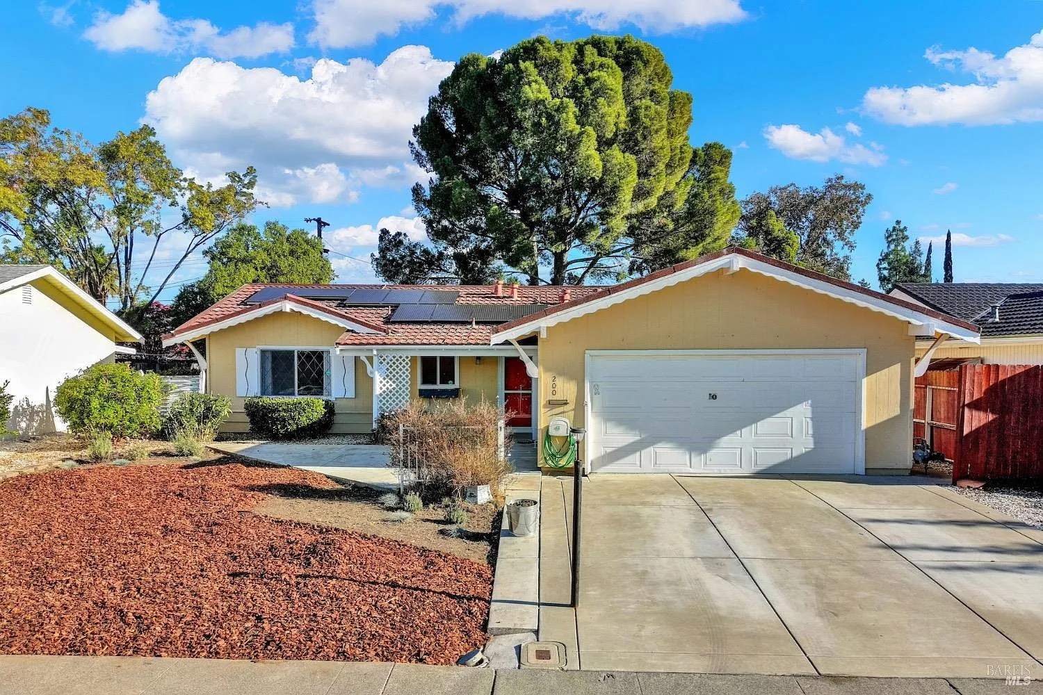 200 Lassen Circle photo 1