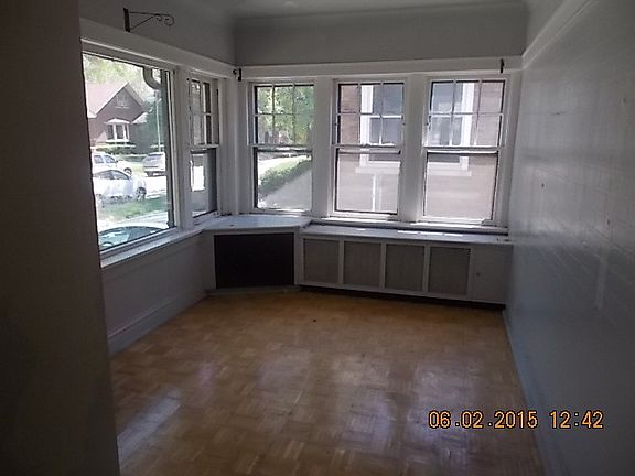 2nd image of 7218 S Crandon Ave