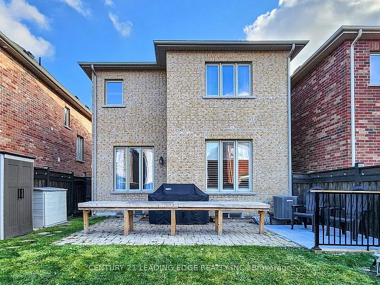 1574 Edgecroft Dr — Photo 34