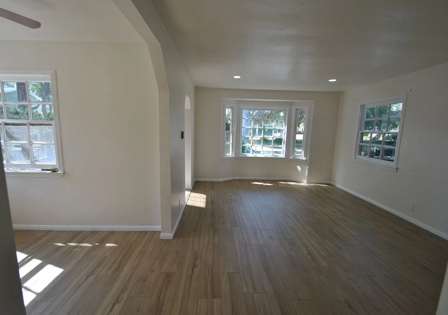 Signal Hill 1-Bedroom Back House with Side Yard, Patio & Washer/Dryer Hookups — Photo 1