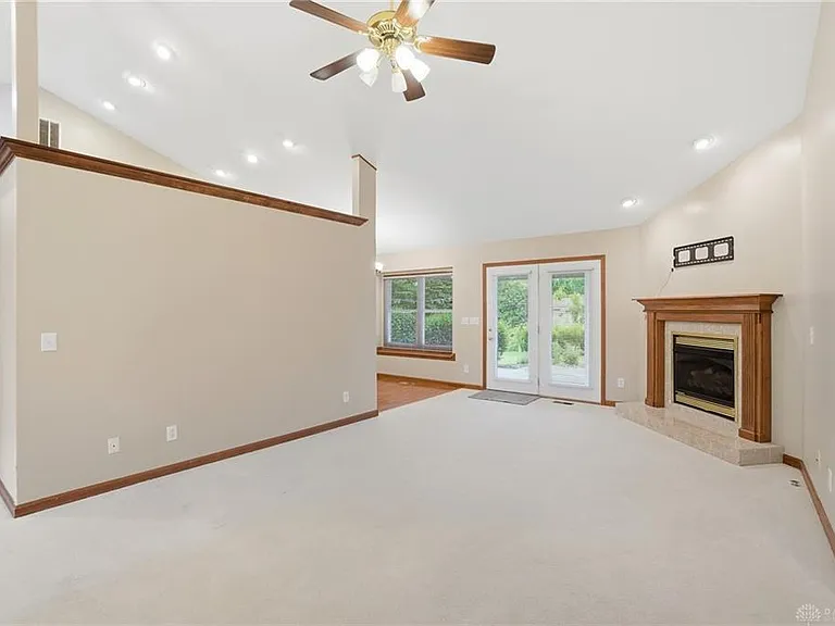 75 Myers Farm Ct — Photo 4