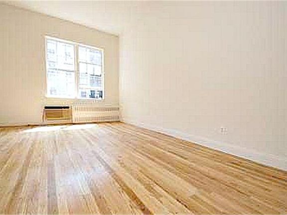 5th image of 225 W 14th St #4G