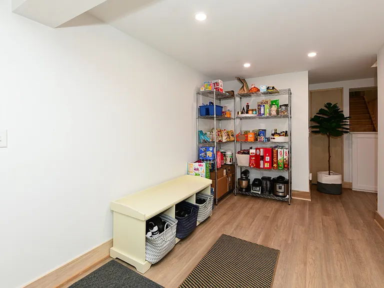 10526 Forrest Dr — Photo 28