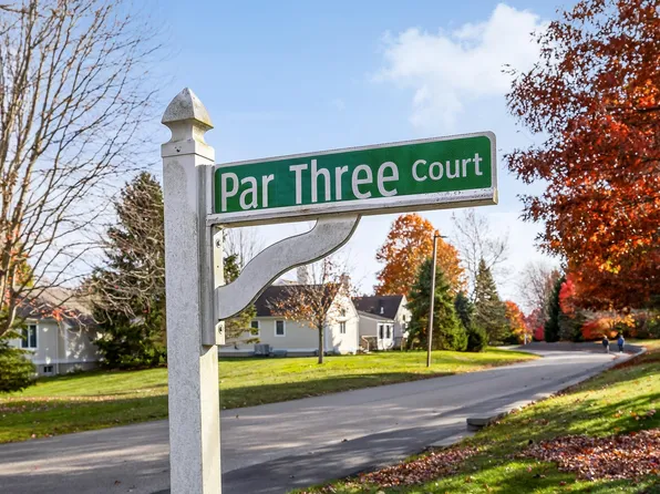 1 Par 3 Court UNIT 1, Mashpee, MA 02649