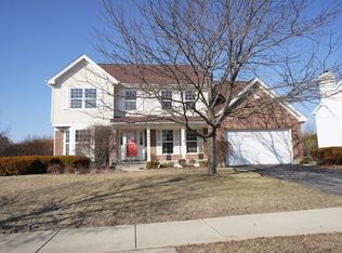 2311 Wynwood Ln, Aurora, IL